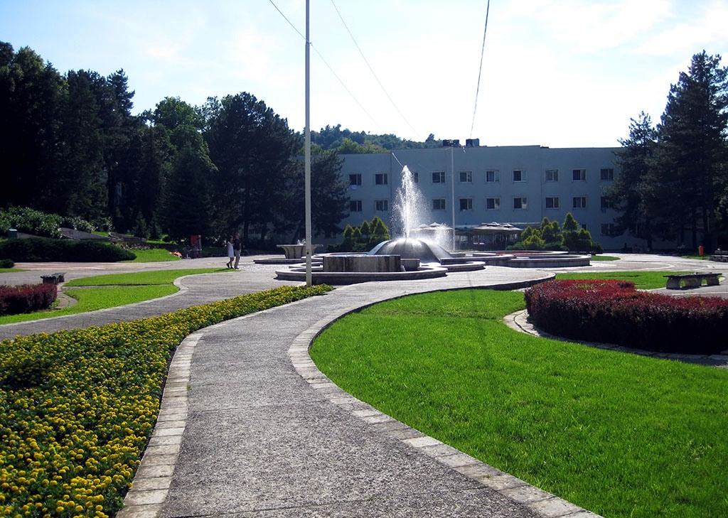 ОГЛАС за давање локација за постављање киоска на јавним површинама ОГЛАС за давање локација за постављање киоска на јавним површинама