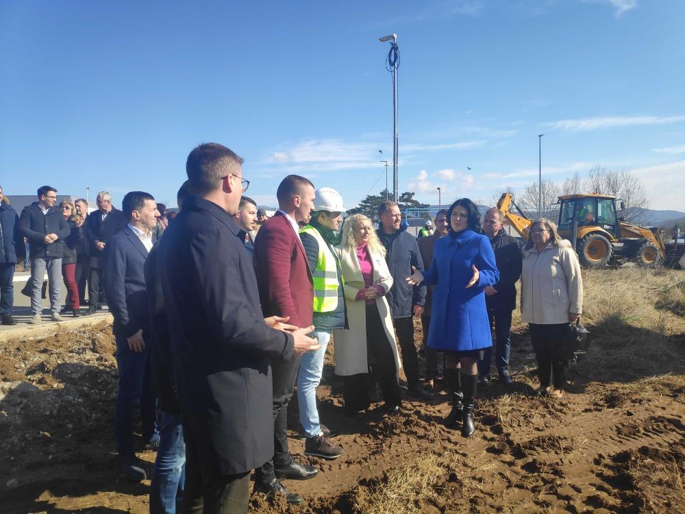 Počeli pripremni radovi na izgradnji akva-parka u Niškoj Banji Počeli pripremni radovi na izgradnji akva-parka u Niškoj Banji