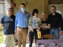 Uskršnji pokloni od opštine za Mariju